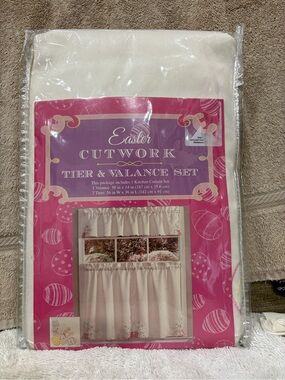 NWT Easter Cutwork Tier and Valence Curtain Set
